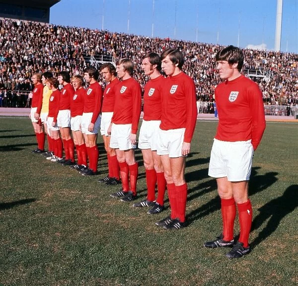 england line up face greece