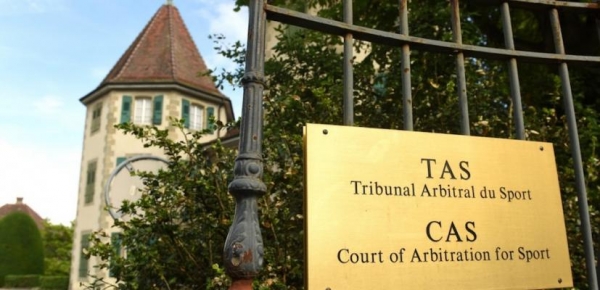 &Omicron;&Iota; &laquo;&Pi;&Alpha;&Nu;&Tau;&Alpha;&Chi;&Omicron;&Upsilon; &Pi;&Alpha;&Rho;&Omicron;&Nu;&Tau;&Epsilon;&Sigma;&raquo; &Sigma;&Chi;&Omicron;&Lambda;&Iota;&Alpha;&Zeta;&Omicron;&Upsilon;&Nu; &Tau;&Eta;&Nu; &Mu;&Eta; &Alpha;&Pi;&Omicron;&Phi;&Alpha;&Sigma;&Eta; &Tau;&Omicron;&Upsilon; CAS (&Alpha;&Lambda;&Lambda;&Eta;&Theta;&Epsilon;&Iota;&Alpha; &Gamma;&Iota;&Alpha; &Pi;&Omicron;&Iota;&Omicron; &Lambda;&Omicron;&Gamma;&Omicron; &Pi;&Alpha;&Nu;&Eta;&Gamma;&Upsilon;&Rho;&Iota;&Zeta;&Omicron;&Upsilon;&Nu; &Omicron;&Iota; &laquo;&Gamma;&Alpha;&Upsilon;&Rho;&Omicron;&Iota; &Tau;&Omicron;&Upsilon; &Beta;&Omicron;&Rho;&Rho;&Alpha;&raquo;;)