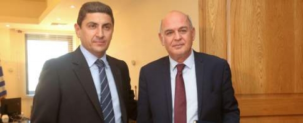 &Eta; &Epsilon;.&Pi;.&Omicron;. &Sigma;&Tau;&Alpha; &Pi;&Omicron;&Delta;&Iota;&Alpha; &Tau;&Omicron;&Upsilon; &Alpha;&Upsilon;&Gamma;&Epsilon;&Nu;&Alpha;&Kappa;&Eta; (&Alpha;&Lambda;&Lambda;&Eta; &Mu;&Iota;&Alpha; &Phi;&Omicron;&Rho;&Alpha; &Pi;&Omicron;&Upsilon; &Tau;&Omicron; &laquo;&Alpha;&Upsilon;&Tau;&Omicron;&Delta;&Iota;&Omicron;&Iota;&Kappa;&Eta;&Tau;&Omicron;&raquo; &Pi;&Eta;&Gamma;&Epsilon; &Pi;&Epsilon;&Rho;&Iota;&Pi;&Alpha;&Tau;&Omicron;)