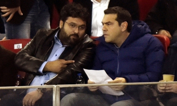 &Omicron;&Iota; &laquo;&Pi;&Alpha;&Nu;&Tau;&Alpha;&Chi;&Omicron;&Upsilon; &Pi;&Alpha;&Rho;&Omicron;&Nu;&Tau;&Epsilon;&Sigma;&raquo; &Alpha;&Pi;&Alpha;&Nu;&Tau;&Omicron;&Upsilon;&Nu; &Sigma;&Tau;&Omicron; &Epsilon;&Rho;&Omega;&Tau;&Eta;&Mu;&Alpha;: &laquo;&Pi;&Omicron;&Iota;&Omicron;&Sigma; &Kappa;&Upsilon;&Beta;&Epsilon;&Rho;&Nu;&Alpha; &Alpha;&Upsilon;&Tau;&Omicron;&Nu; &Tau;&Omicron;&Nu; &Tau;&Omicron;&Pi;&Omicron;;&raquo; (&Alpha;&Nu;&Epsilon;&Kappa;&Alpha;&Theta;&Epsilon;&Nu; &Tau;&Omicron; &laquo;&Pi;&Omicron;&Lambda;&Iota;&Tau;&Iota;&Kappa;&Omicron; &Kappa;&Omicron;&Sigma;&Tau;&Omicron;&Sigma;&raquo; &Kappa;&Upsilon;&Beta;&Epsilon;&Rho;&Nu;&Omicron;&Upsilon;&Sigma;&Epsilon;)