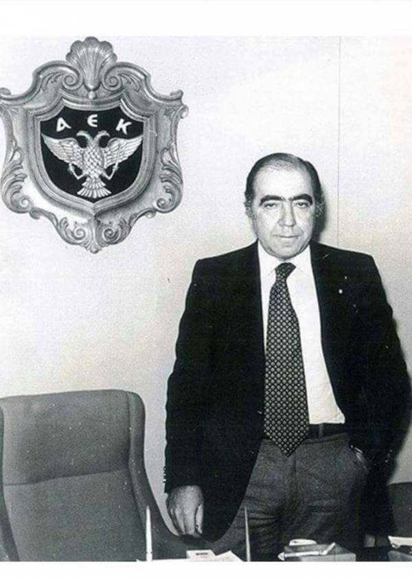 &Omicron;&Iota; &laquo;&Pi;&Omicron;&Upsilon;&Theta;&Epsilon;&Nu;&Alpha;&Delta;&Epsilon;&Sigma;&raquo; &Sigma;&Alpha;&Sigma; &Epsilon;&Upsilon;&Chi;&Omicron;&Nu;&Tau;&Alpha;&Iota; &Chi;&Rho;&Omicron;&Nu;&Iota;&Alpha; &Kappa;&Alpha;&Lambda;&Alpha; (&Kappa;&Alpha;&Lambda;&Eta; &Alpha;&Nu;&Alpha;&Sigma;&Tau;&Alpha;&Sigma;&Eta; &Sigma;&Tau;&Eta;&Nu; &Pi;&Omicron;&Lambda;&Upsilon;&Pi;&Alpha;&Theta;&Eta; &Alpha;.&Epsilon;.&Kappa;.)