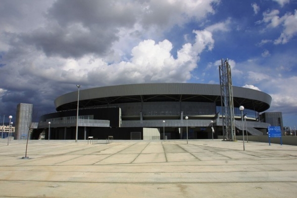 &Beta;&Rho;&Iota;&Sigma;&Kappa;&Epsilon;&Iota; &Sigma;&Tau;&Epsilon;&Gamma;&Eta;, &Omicron;&Mu;&Alpha;&Delta;&Alpha; &Pi;&Omicron;&Tau;&Epsilon; &Theta;&Alpha; &Phi;&Tau;&Iota;&Alpha;&Xi;&Epsilon;&Iota; &Gamma;&Iota;&Alpha; &Nu;&Alpha; &Tau;&Eta;&Nu; &Sigma;&Tau;&Epsilon;&Gamma;&Alpha;&Sigma;&Epsilon;&Iota;; (&Gamma;&Alpha;&Lambda;&Alpha;&Tau;&Sigma;&Iota;, &Pi;&Omicron;&Delta;&Eta;&Lambda;&Alpha;&Tau;&Omicron;&Delta;&Rho;&Omicron;&Mu;&Iota;&Omicron;, &Tau;&Epsilon;&Nu;&Iota;&Sigma; &Kappa;&Alpha;&Iota; &Tau;&Epsilon;&Zeta;&Alpha; &Tau;&Alpha; &laquo;&Gamma;&Iota;&Omicron;&Upsilon;&Sigma;&Omicron;&Upsilon;&Phi;&Alpha;&Kappa;&Iota;&Alpha;&raquo;)