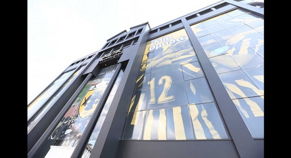 &Eta; &Iota;&Sigma;&Tau;&Omicron;&Rho;&Iota;&Alpha; &Pi;&Iota;&Sigma;&Omega; &Alpha;&Pi;&Omicron; &Epsilon;&Nu;&Alpha; &Pi;&Rho;&Omicron;&Sigma;&Tau;&Iota;&Mu;&Omicron; (&Kappa;&Alpha;&Iota; &Omicron; &Rho;&Omicron;&Lambda;&Omicron;&Sigma; &Tau;&Eta;&Sigma; &laquo;&Epsilon;&Nu;&Omega;&Sigma;&Eta;&Sigma; &Phi;&Iota;&Lambda;&Omega;&Nu; &Alpha;.&Epsilon;.&Kappa;.&raquo;)