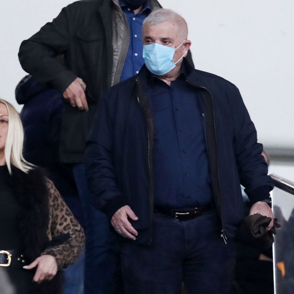 &Pi;&Omicron;&Sigma;&Alpha; &Theta;&Epsilon;&Lambda;&Epsilon;&Tau;&Epsilon; &Nu;&Alpha; &Mu;&Alpha;&Sigma; &Tau;&Rho;&Epsilon;&Lambda;&Alpha;&Nu;&Epsilon;&Tau;&Epsilon;; (&Gamma;&Epsilon;&Lambda;&Alpha; &Epsilon;&Iota;&Nu;&Alpha;&Iota; &Eta; &Kappa;&Alpha;&Nu;&Tau;&Iota;&Tau; &Kappa;&Alpha;&Mu;&Epsilon;&Rho;&Alpha;)