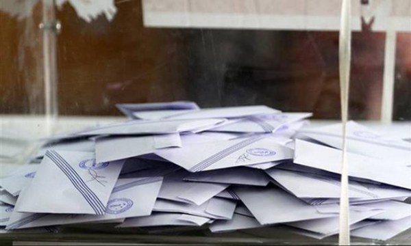 &Pi;&Omicron;&Lambda;&Iota;&Tau;&Iota;&Kappa;&Epsilon;&Sigma; &Kappa;&Alpha;&Iota; &Epsilon;&Kappa;&Lambda;&Omicron;&Gamma;&Iota;&Kappa;&Epsilon;&Sigma; &Iota;&Sigma;&Tau;&Omicron;&Rho;&Iota;&Epsilon;&Sigma; (&Mu;&Upsilon;&Theta;&Omicron;&Iota; &Sigma;&Chi;&Epsilon;&Tau;&Iota;&Kappa;&Alpha; &Mu;&Epsilon; &Tau;&Eta;&Nu; &Omicron;&Upsilon;&Sigma;&Iota;&Alpha; &Tau;&Eta;&Sigma; &Pi;&Omicron;&Lambda;&Iota;&Tau;&Iota;&Kappa;&Eta;&Sigma; &Kappa;&Alpha;&Iota; &Tau;&Eta;&Nu; &Epsilon;&Kappa;&Pi;&Rho;&Omicron;&Sigma;&Omega;&Pi;&Eta;&Sigma;&Eta;)