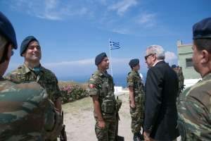 &laquo;&Alpha;&Pi;&Omicron;&Sigma;&Tau;&Omicron;&Lambda;&Eta; &Epsilon;&Xi;&Epsilon;&Tau;&Epsilon;&Lambda;&Epsilon;&Sigma;&Theta;&Eta;&raquo;; (Ή &Epsilon;&Chi;&Epsilon;&Iota; &Kappa;&Alpha;&Iota; &Alpha;&Lambda;&Lambda;&Alpha; &Epsilon;&Pi;&Epsilon;&Iota;&Sigma;&Omicron;&Delta;&Iota;&Alpha; &Alpha;&Kappa;&Omicron;&Mu;&Alpha; &Tau;&Omicron; &Delta;&Rho;&Alpha;&Mu;&Alpha; &Mu;&Alpha;&Sigma;;)