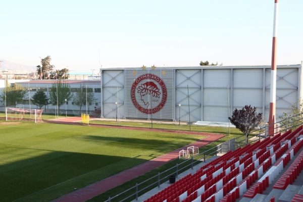 &Omicron;&Iota; &laquo;&Pi;&Alpha;&Nu;&Tau;&Alpha;&Chi;&Omicron;&Upsilon; &Pi;&Alpha;&Rho;&Omicron;&Nu;&Tau;&Epsilon;&Sigma;&raquo; &Sigma;&Alpha;&Sigma; &Delta;&Iota;&Nu;&Omicron;&Upsilon;&Nu; &Mu;&Iota;&Alpha; &Gamma;&Epsilon;&Upsilon;&Sigma;&Eta; &Alpha;&Pi;&Omicron; &Tau;&Eta;&Nu; &laquo;&Theta;&Rho;&Upsilon;&Lambda;&Omicron;&Sigma; &Alpha;.&Epsilon;.&raquo; (&Pi;&Alpha;&Rho;&Omicron;&Upsilon;&Sigma;&Iota;&Alpha;&Zeta;&Omicron;&Nu;&Tau;&Alpha;&Sigma; &Tau;&Omicron;&Nu; &Iota;&Sigma;&Omicron;&Lambda;&Omicron;&Gamma;&Iota;&Sigma;&Mu;&Omicron; &Tau;&Eta;&Sigma; &Chi;&Rho;&Eta;&Sigma;&Eta;&Sigma; 2017-2018)