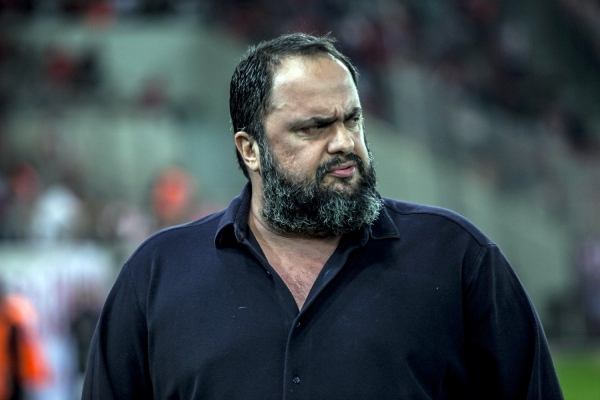 &Omicron; &Beta;&Alpha;&Gamma;&Gamma;&Epsilon;&Lambda;&Alpha;&Sigma; &laquo;&Epsilon;&Pi;&Epsilon;&Nu;&Delta;&Upsilon;&Epsilon;&Iota;&raquo; &Sigma;&Tau;&Omicron; &Pi;&Omicron;&Rho;&Tau;&Omicron;&Gamma;&Alpha;&Lambda;&Iota;&Kappa;&Omicron; &Pi;&Omicron;&Delta;&Omicron;&Sigma;&Phi;&Alpha;&Iota;&Rho;&Omicron; (&Rho;&Iota;&Omicron; &Alpha;&Beta;&Epsilon; &Eta; &Tau;&Rho;&Iota;&Tau;&Eta; &Omicron;&Mu;&Alpha;&Delta;&Alpha; &Tau;&Omicron;&Upsilon; &Mu;&Alpha;&Rho;&Iota;&Nu;&Alpha;&Kappa;&Eta;)