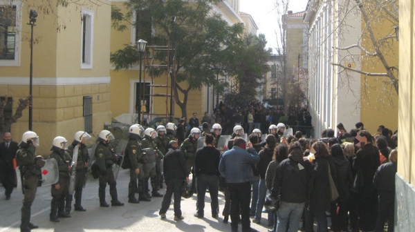 &Epsilon;&Chi;&Omicron;&Upsilon;&Nu; &Pi;&Rho;&Omicron;&Gamma;&Rho;&Alpha;&Mu;&Mu;&Alpha;&Tau;&Iota;&Sigma;&Tau;&Epsilon;&Iota; &laquo;&Omicron;&Mu;&Omicron;&Rho;&Phi;&Iota;&Epsilon;&Sigma;&raquo; &Gamma;&Iota;&Alpha; &Alpha;&Upsilon;&Rho;&Iota;&Omicron; &Sigma;&Tau;&Eta;&Nu; &laquo;&Epsilon;&Upsilon;&Epsilon;&Lambda;&Pi;&Iota;&Delta;&Omega;&Nu;&raquo;; (&Alpha;&Sigma; &Pi;&Rho;&Omicron;&Sigma;&Epsilon;&Xi;&Omicron;&Upsilon;&Nu; &Mu;&Eta; &Tau;&Alpha; &Kappa;&Alpha;&Nu;&Omicron;&Upsilon;&Nu; &Chi;&Epsilon;&Iota;&Rho;&Omicron;&Tau;&Epsilon;&Rho;&Alpha;)