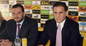 &Epsilon;&Nu;&Omega; &Pi;&Lambda;&Eta;&Sigma;&Iota;&Alpha;&Zeta;&Epsilon;&Iota; &Eta; &Omega;&Rho;&Alpha; &Pi;&Omicron;&Upsilon; &Theta;&Alpha; &Pi;&Rho;&Epsilon;&Pi;&Epsilon;&Iota; &Kappa;&Alpha;&Pi;&Omicron;&Iota;&Omicron;&Iota; &Pi;&Rho;&Omega;&Eta;&Nu; &Delta;&Iota;&Omicron;&Iota;&Kappa;&Omicron;&Upsilon;&Nu;&Tau;&Epsilon;&Sigma; &Nu;&Alpha; &Lambda;&Omicron;&Gamma;&Omicron;&Delta;&Omicron;&Tau;&Eta;&Sigma;&Omicron;&Upsilon;&Nu;, &Kappa;&Alpha;&Pi;&Omicron;&Iota;&Omicron;&Iota; &Tau;&Omicron;&Upsilon;&Sigma; &Omicron;&Iota;&Kappa;&Tau;&Iota;&Rho;&Omicron;&Upsilon;&Nu; &Kappa;&Alpha;&Iota; &Epsilon;&Kappa;&Phi;&Rho;&Alpha;&Zeta;&Omicron;&Upsilon;&Nu; &Pi;&Rho;&Omicron;&Beta;&Lambda;&Eta;&Mu;&Alpha;&Tau;&Iota;&Sigma;&Mu;&Omicron;&Upsilon;&Sigma; &Pi;&Omicron;&Upsilon; &Delta;&Epsilon;&Nu; &Sigma;&Upsilon;&Gamma;&Kappa;&Iota;&Nu;&Omicron;&Upsilon;&Nu; &Kappa;&Alpha;&Nu;&Epsilon;&Nu;&Alpha;&Nu; (&Omicron; &Rho;&Omicron;&Lambda;&Omicron;&Sigma; &Tau;&Omega;&Nu; &Delta;&Eta;&Mu;&Omicron;&Sigma;&Iota;&Omicron;&Gamma;&Rho;&Alpha;&Phi;&Omega;&Nu; &Sigma;&Tau;&Eta;&Nu; &Delta;&Iota;&Alpha;&Mu;&Omicron;&Rho;&Phi;&Omega;&Sigma;&Eta; &Kappa;&Lambda;&Iota;&Mu;&Alpha;&Tau;&Omicron;&Sigma;)