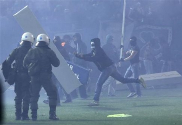 &Kappa;&Alpha;&Iota; &Tau;&Omega;&Rho;&Alpha; &Pi;&Omicron;&Iota;&Omicron;&Sigma; &Phi;&Tau;&Alpha;&Iota;&Epsilon;&Iota;; (&Omicron;&Tau;&Alpha;&Nu; &Sigma;&Alpha;&Sigma; &Tau;&Alpha; &Lambda;&Epsilon;&Gamma;&Alpha;&Mu;&Epsilon; &Kappa;&Alpha;&Nu;&Alpha;&Tau;&Epsilon; &Tau;&Omicron;&Nu; &Delta;&Omicron;&Nu; &Kappa;&Iota;&Chi;&Omega;&Tau;&Eta;)