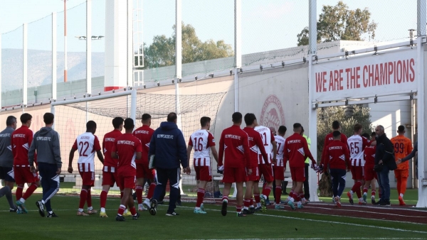 &Omicron; &laquo;&Gamma;&Nu;&Eta;&Sigma;&Iota;&Omicron;&Sigma; &Gamma;&Alpha;&Upsilon;&Rho;&Omicron;&Sigma;&raquo; &Pi;&Alpha;&Rho;&Alpha;&Gamma;&Epsilon;&Iota; &Alpha;&Lambda;&Eta;&Tau;&Epsilon;&Sigma; &Kappa;&Alpha;&Iota; &Omicron;&Chi;&Iota; &Pi;&Omicron;&Delta;&Omicron;&Sigma;&Phi;&Alpha;&Iota;&Rho;&Iota;&Sigma;&Tau;&Epsilon;&Sigma;; (&Kappa;&Alpha;&Nu;&Omicron;&Upsilon;&Nu; &Tau;&Omicron;&Upsilon;&Sigma; &Alpha;&Nu;&Tau;&Rho;&Epsilon;&Sigma; &Alpha;&Lambda;&Lambda;&Alpha; &Epsilon;&Iota;&Nu;&Alpha;&Iota; &laquo;&Kappa;&Omicron;&Tau;&Epsilon;&Sigma;&raquo;)