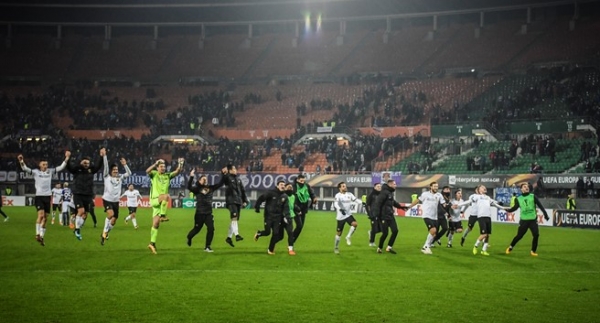 &Eta; &Alpha;.&Epsilon;.&Kappa;. &laquo;&Epsilon;&Pi;&Epsilon;&Sigma;&Tau;&Rho;&Epsilon;&Psi;&Epsilon;&raquo; &Kappa;&Alpha;&Iota; &Sigma;&Tau;&Eta;&Nu; &Epsilon;&Upsilon;&Rho;&Omega;&Pi;&Eta; (&Alpha;&Nu; &Eta; &Kappa;&Lambda;&Eta;&Rho;&Omega;&Sigma;&Eta; &Epsilon;&Iota;&Nu;&Alpha;&Iota; &Epsilon;&Upsilon;&Nu;&Omicron;Ϊ&Kappa;&Eta; &Mu;&Pi;&Omicron;&Rho;&Epsilon;&Iota; &Nu;&Alpha; &Pi;&Rho;&Omicron;&Chi;&Omega;&Rho;&Eta;&Sigma;&Epsilon;&Iota; &Kappa;&Iota;&Omicron;&Lambda;&Alpha;&Sigma;)