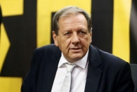&Mu;&Iota;&Alpha; &Chi;&Alpha;&Mu;&Epsilon;&Nu;&Eta; &Epsilon;&Upsilon;&Kappa;&Alpha;&Iota;&Rho;&Iota;&Alpha; &Sigma;&Upsilon;&Nu;&Epsilon;&Nu;&Tau;&Epsilon;&Upsilon;&Xi;&Eta;&Sigma; (&Omicron;&Tau;&Alpha;&Nu; &Alpha;&Phi;&Eta;&Nu;&Epsilon;&Iota;&Sigma; &Tau;&Omicron;&Nu; &Iota;&Delta;&Iota;&Omicron;&Kappa;&Tau;&Eta;&Tau;&Eta; &Nu;&Alpha; &Lambda;&Epsilon;&Epsilon;&Iota; &Omicron;&Tau;&Iota; &Theta;&Epsilon;&Lambda;&Epsilon;&Iota; &Kappa;&Alpha;&Iota; &Delta;&Epsilon;&Nu; &Rho;&Omega;&Tau;&Alpha;&Sigma; &Tau;&Iota;&Pi;&Omicron;&Tau;&Alpha; &Sigma;&Eta;&Mu;&Alpha;&Nu;&Tau;&Iota;&Kappa;&Omicron;)