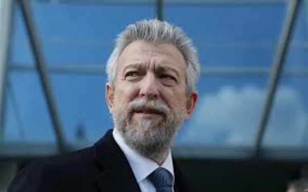 &Sigma;&Tau;. &Kappa;&Omicron;&Nu;&Tau;&Omicron;&Nu;&Eta;&Sigma;: &Delta;&Upsilon;&Omicron; &laquo;&Lambda;&Alpha;&Theta;&Omicron;&Sigma;&raquo; &Delta;&Eta;&Lambda;&Omega;&Sigma;&Epsilon;&Iota;&Sigma; (&Epsilon;&Chi;&Epsilon;&Iota; &Kappa;&Alpha;&Tau;&Alpha;&Lambda;&Alpha;&Beta;&Epsilon;&Iota; &Omicron;&Tau;&Iota; &Epsilon;&Iota;&Nu;&Alpha;&Iota; &Sigma;&Tau;&Eta;&Nu; &Kappa;&Upsilon;&Beta;&Epsilon;&Rho;&Nu;&Eta;&Sigma;&Eta;;)