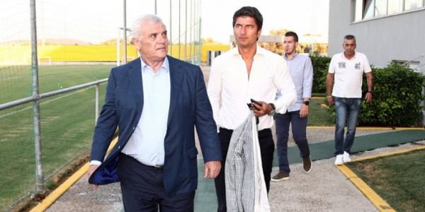 &Omicron;&Tau;&Alpha;&Nu; &Sigma;&Epsilon; &Kappa;&Epsilon;&Nu;&Eta; &Epsilon;&Sigma;&Tau;&Iota;&Alpha; &Tau;&Omicron; &Sigma;&Omicron;&Upsilon;&Tau; &Chi;&Tau;&Upsilon;&Pi;&Alpha; &Sigma;&Tau;&Omicron; &Delta;&Omicron;&Kappa;&Alpha;&Rho;&Iota; (&Pi;&Alpha;&Rho;&Alpha;&Lambda;&Iota;&Gamma;&Omicron; &Nu;&Alpha; &Sigma;&Kappa;&Omicron;&Rho;&Alpha;&Rho;&Epsilon;&Iota; &Omicron; &Delta;&Alpha;&Rho;&Sigma;&Iota;&Nu;&Omicron;&Sigma;)