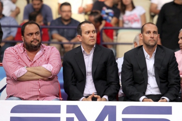 &Omicron;&Iota; &laquo;&Pi;&Omicron;&Upsilon;&Theta;&Epsilon;&Nu;&Alpha;&Delta;&Epsilon;&Sigma;&raquo; &Sigma;&Chi;&Omicron;&Lambda;&Iota;&Alpha;&Zeta;&Omicron;&Upsilon;&Nu; &Tau;&Iota;&Sigma; &Epsilon;&Nu;&Delta;&Omicron;&Omicron;&Iota;&Kappa;&Omicron;&Gamma;&Epsilon;&Nu;&Epsilon;&Iota;&Alpha;&Kappa;&Epsilon;&Sigma; &Delta;&Iota;&Alpha;&Phi;&Omicron;&Rho;&Epsilon;&Sigma; &Tau;&Omega;&Nu; &laquo;&Gamma;&Nu;&Eta;&Sigma;&Iota;&Omega;&Nu; &Gamma;&Alpha;&Upsilon;&Rho;&Omega;&Nu;&raquo; (&Tau;&Alpha; &Epsilon;&Pi;&Alpha;&Gamma;&Gamma;&Epsilon;&Lambda;&Mu;&Alpha;&Tau;&Iota;&Kappa;&Alpha; &Kappa;&Upsilon;&Rho;&Iota;&Omega;&Sigma; &Epsilon;&Iota;&Nu;&Alpha;&Iota; &Eta; &Alpha;&Iota;&Tau;&Iota;&Alpha;)